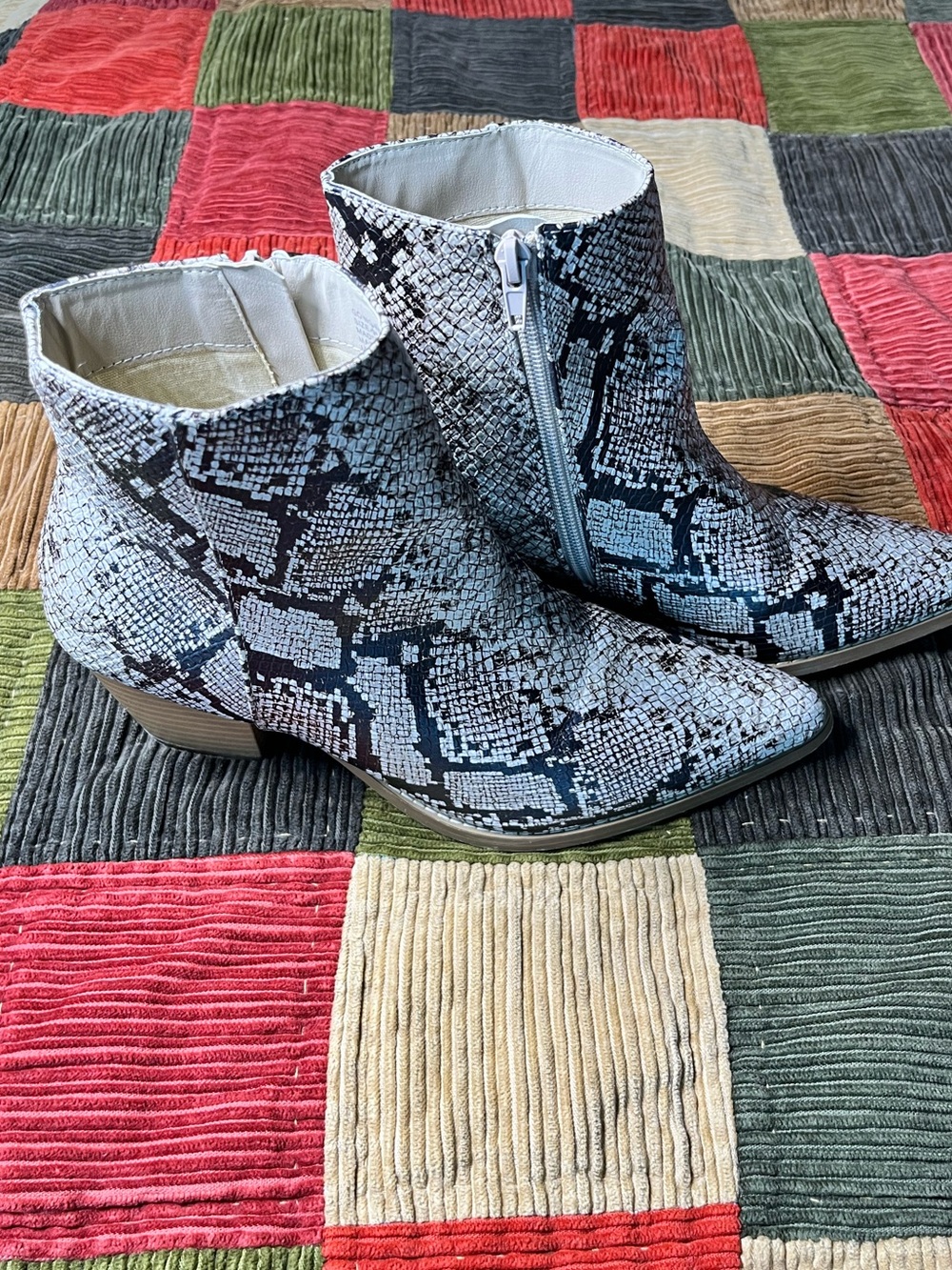 Coconuts by Matisse Snake-Print Ankle Boots Size 9